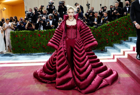 Gigi Hadid - 2022 MET Gala 05/02/2022