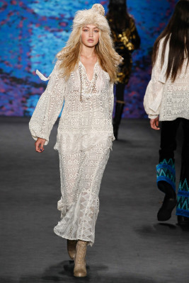 Anna Sui Autumn/Winter 2018 Fashion Show in New York