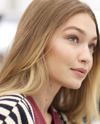 Gigi Hadid -  Isabel Marant Runway Paris Fashion Week 03/01/2018