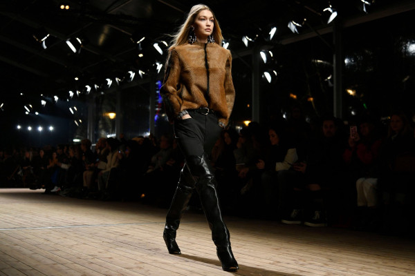 Gigi Hadid -  Isabel Marant Runway Paris Fashion Week 03/01/2018