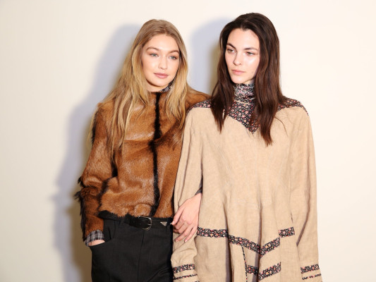Gigi Hadid -  Isabel Marant Runway Paris Fashion Week 03/01/2018
