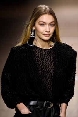 Gigi Hadid -  Isabel Marant Runway Paris Fashion Week 03/01/2018
