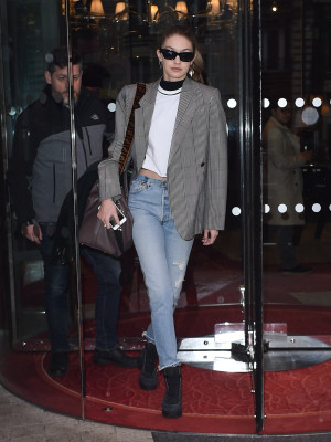 Gigi Hadid Leaving her hotel in Paris 03/04/2018