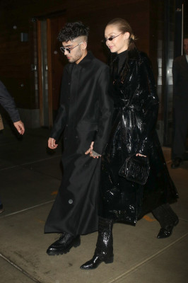 Gigi Hadid - Leaving apartment in NY 01/12/2018