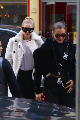 Gigi Hadid in New York 12/20/2017