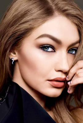 Gigi Hadid - Maybelline New York (2018)