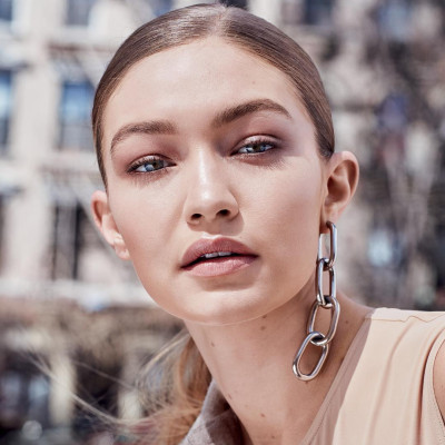 Gigi Hadid - Maybelline New York (2019)