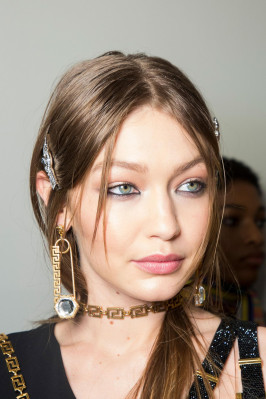 Gigi Hadid - Versace Fashion Show in Milan Fashion Week 02/22/2019