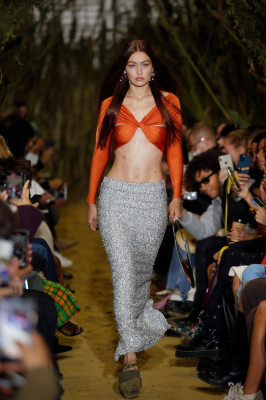 Gigi Hadid - Coperni Runway Show in Paris 09/30/2021