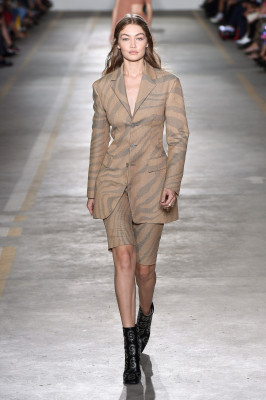 Gigi Hadid - Roberto Cavalli Spring/Summer 2019 Fashion Show in Milan