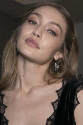 Gigi Hadid - Bottega Veneta Fashion Show Backstage