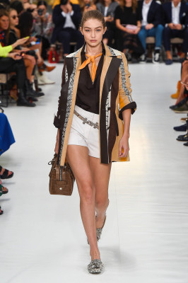 Gigi Hadid - Tods Spring/Summer 2019 Fashion Show in Milan