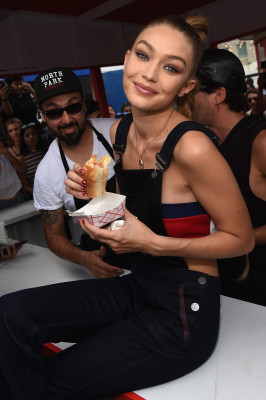 Gigi Hadid pic #910937