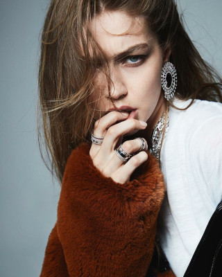Gigi Hadid – Messika by GiGi Hadid “My Twin Collection” 2019
