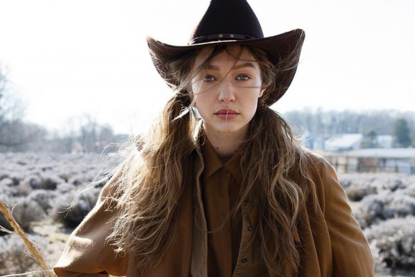 Gigi Hadid – Vogue Czechoslovakia May 2019 Photoshoot