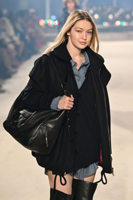 Isabel Marant Fall Winter 2022 Fashion Show in Paris