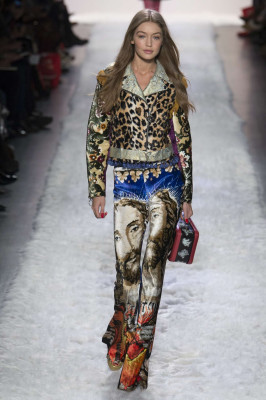 Gigi Hadid – Jeremy Scott Runway 2017 in New York