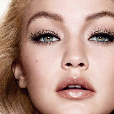 Gigi Hadid – Maybelline Photoshoots 2018