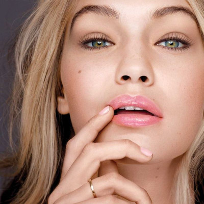 Gigi Hadid – Maybelline Photoshoots 2018