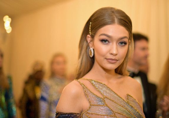 Gigi Hadid – MET Gala 2018