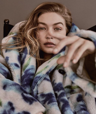 Gigi Hadid – Vogue Australia July 2018 (Part II)