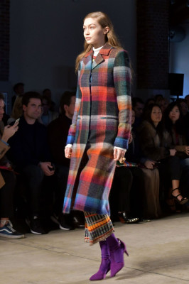 Gigi Hadid at Missoni Fashion Show at Milan Fashion Week 02/25/2017