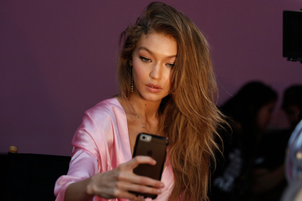 Gigi Hadid – Victoria’s Secret Fashion Show Backstage 2016 in Paris 
