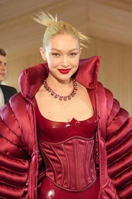 Gigi Hadid - 2022 MET Gala 05/02/2022