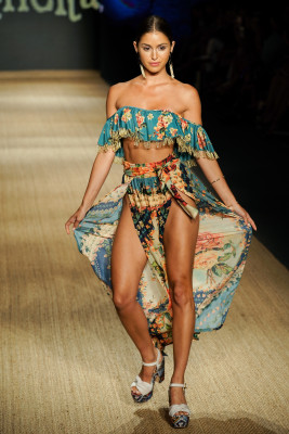Gigi Paris pic #1196727