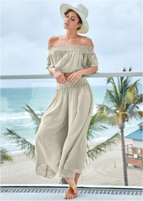 Gigi Paris – Venus Beachwear 2019