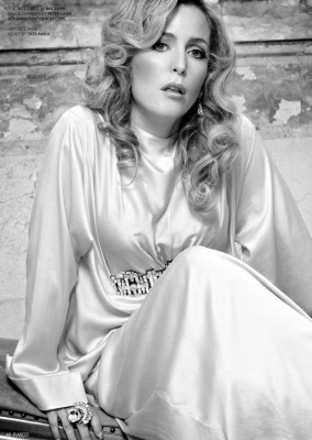Gillian Anderson pic #345291
