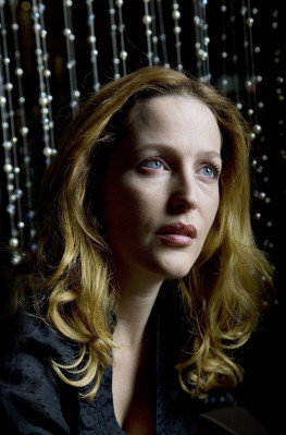 Gillian Anderson pic #660925