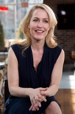 Gillian Anderson pic #711367