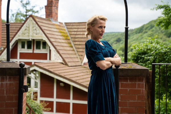 GILLIAN ANDERSON – Sex Education, Season 2 Promos