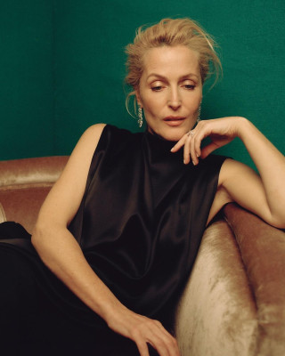 Gillian Anderson by Charlotte Hadden for InStyle || March 2021