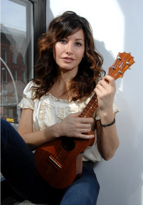 Gina Gershon pic #660926