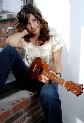 Gina Gershon pic #660923