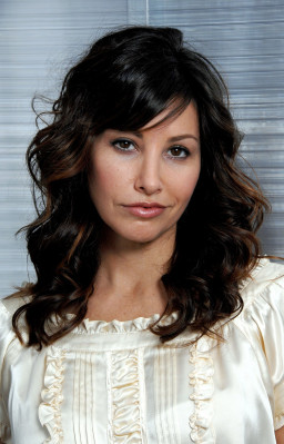 Gina Gershon pic #82557