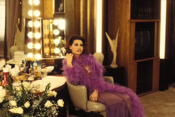 Gina Gershon