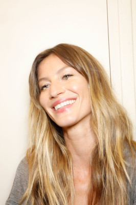 photo 21 in Gisele Bundchen gallery [id430146] 2011-10-20 00:00:00