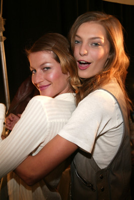 photo 18 in Gisele Bundchen gallery [id406070] 2011-07-06 00:00:00