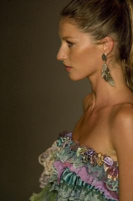 photo 28 in Gisele Bundchen gallery [id395188] 2011-05-17 00:00:00