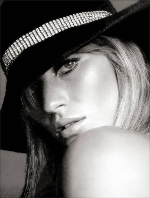 photo 5 in Gisele gallery [id32334] -0001-11-30 00:00:00