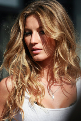 photo 11 in Gisele Bundchen gallery [id308152] 2010-10-26 00:00:00