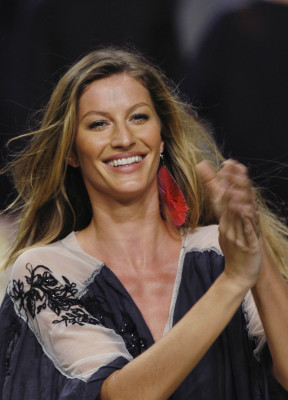 photo 7 in Gisele Bundchen gallery [id433663] 2011-11-09 00:00:00