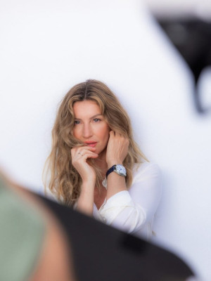 Gisele Bundchen by Nino Munoz