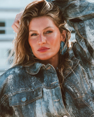 Gisele Bundchen for Colcci Jeans