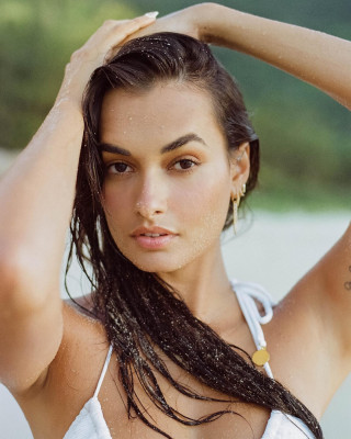 Gizele Oliveira by Matias Ternes