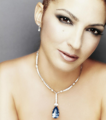 photo 7 in Gloria Estefan gallery [id293179] 2010-09-08 00:00:00