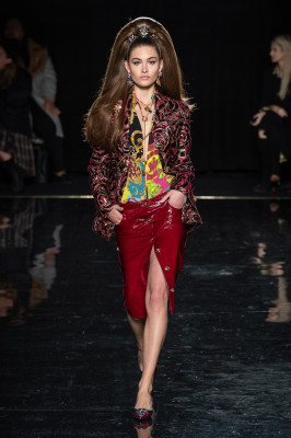Grace Elizabeth - Versace Pre-Fall 2019 Fashion Show in New York